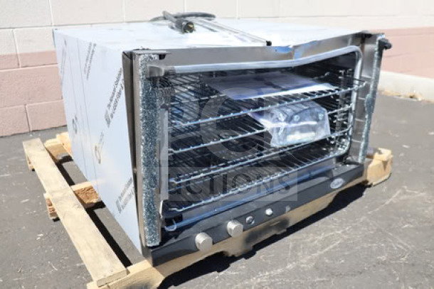 Cadco Rossella XAF-193 convection oven, 4-shelf, full-size, heavy-duty, scratch-n-dent condition, on pallet.