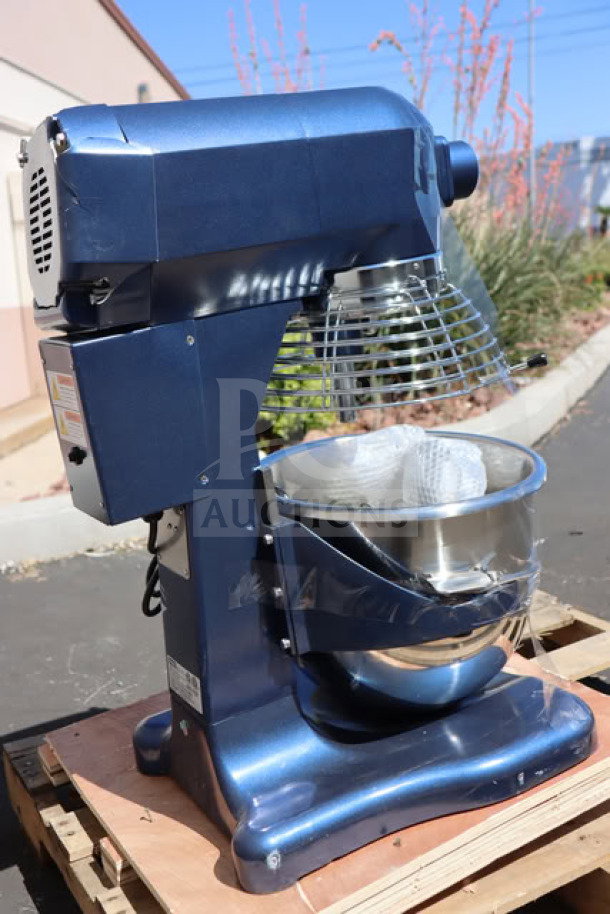 Brand new Waring Luna WSM20LT 20 Qt. planetary stand mixer with guard, timer, and accessories. Scratch-n-dent condition.