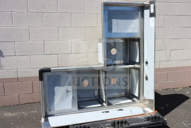 BRAND NEW Regency 600S31620C 57" corner sink, 3 compartments, 2 drainboards, stainless steel. Scratch-n-dent condition.