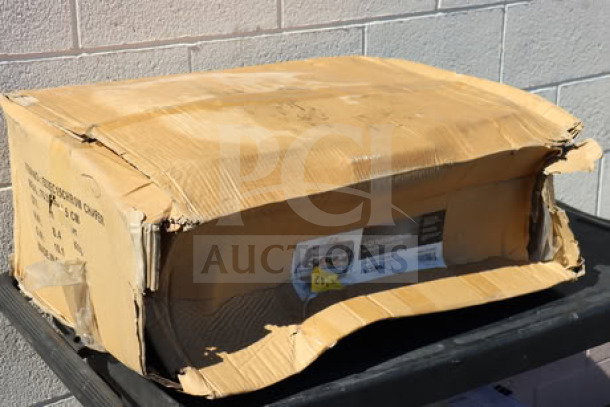 Brand new Acopa Supreme 8 Qt. Chrome Accent Roll Top Chafer in damaged box, model 922EC15CHROM shown on table.