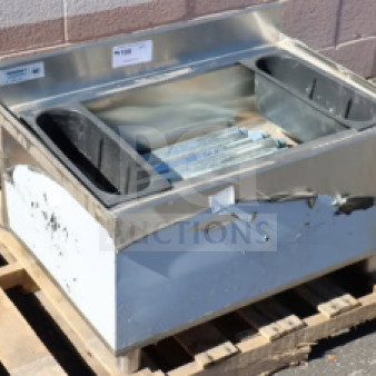 Regency 21" x 30" underbar ice bin, model 600IB2130C0, brand new scratch-n-dent, with cold plate and bottle holders.