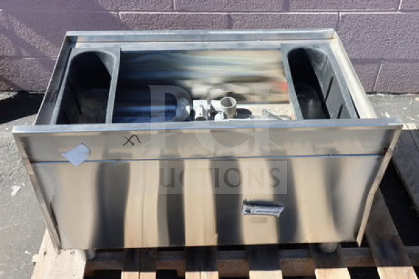 Regency 21" x 30" underbar ice bin with 10 circuit post-mix cold plate, brand new, scratch-n-dent condition.