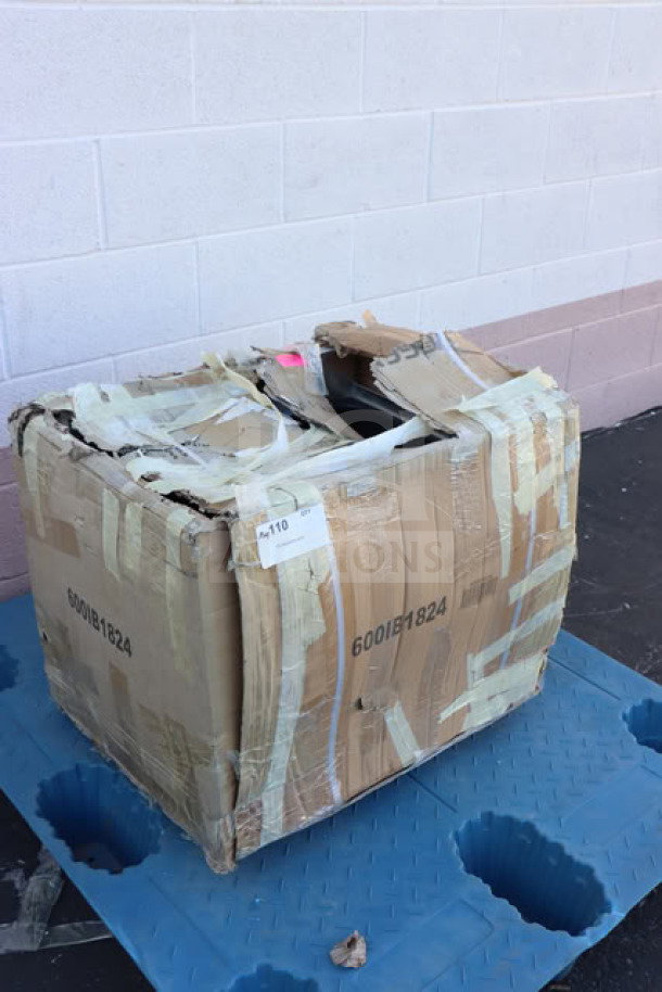 Regency 6001B1824 stainless steel underbar ice bin, 18" x 24", in damaged box. Brand new, features bottle holders.