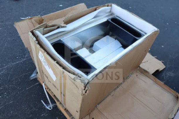 Regency 600IB2136 stainless steel underbar ice bin, 21" x 36", with bottle holders. Packaging ripped, item brand new.