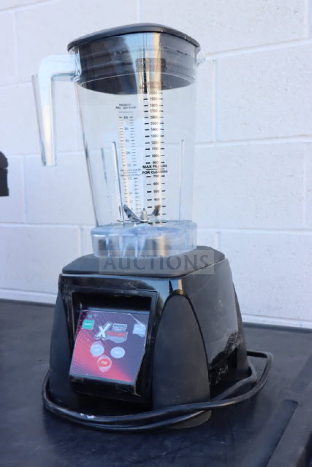 BRAND NEW Waring MX1050XTS Xtreme blender, 3 1/2 hp, electronic keypad, 64 oz stainless steel container, 120V, scratch-n-dent.
