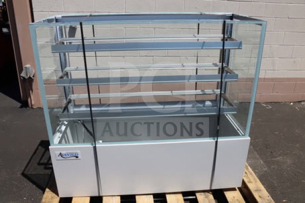 Avantco BCFD-60 white dry bakery display case, 59 1/8", with LED lighting, 115V. Front glass broken.