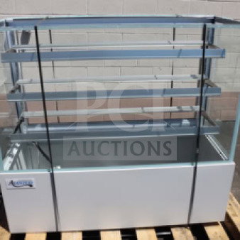 Avantco BCFD-60 white dry bakery display case, 59 1/8", with LED lighting, 115V. Front glass broken.