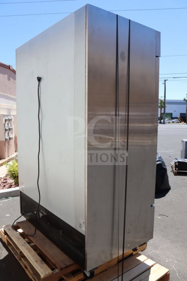 Brand new Avantco A-49R-HC 54" solid door reach-in refrigerator. Some dings visible, 115V, 6.2A, 516W, S/N: 288819223 9190 2512.