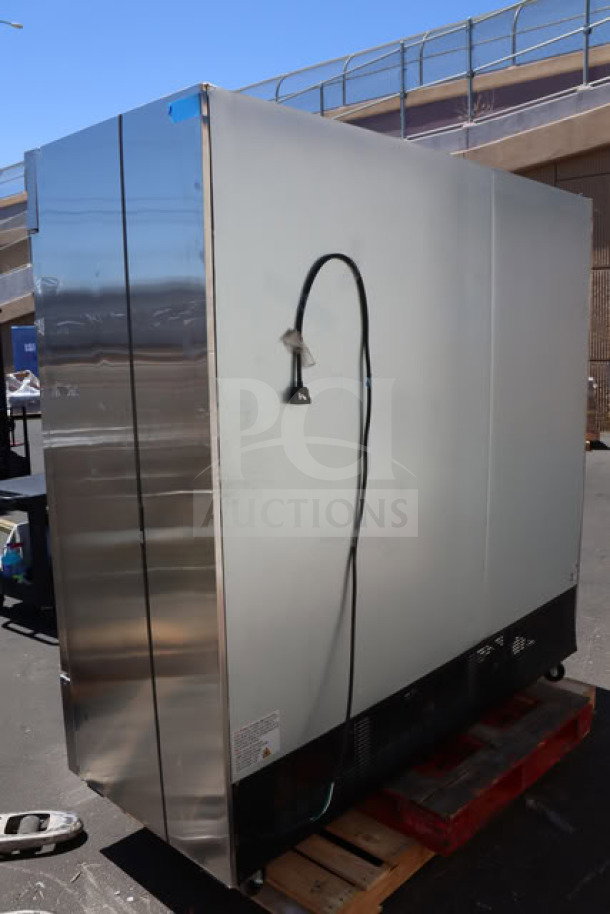Brand new Avantco SS-3F-HC stainless steel reach-in freezer. Serial# 248575196. Scratch-n-dent condition, working. 115V, 12.5A, 1,440W.
