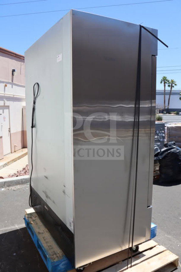 Brand new Avantco A-49F-HC 54" reach-in freezer, scratch-n-dent, stainless steel, 115V, 8.5A, 780W, S/N: 869723628 9190 2511.
