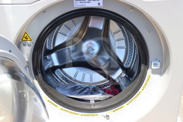 Crossover 3.5 cu. ft. front-load electric washer, model WHLFP817C2OPL, scratch-n-dent, brand new, visible drum interior.