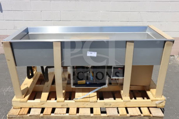 Hatco CWBP-5 Five Pan Drop-In Refrigerated Cold Food Well on pallet, 120V, minor dents, SN: 6348312529.