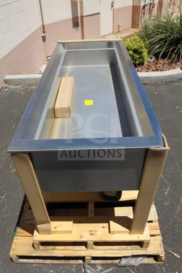 BRAND NEW Hatco CWBP-5 Five Pan Drop-In Refrigerated Cold Food Well, 120V, with minor dents, visible on wooden pallet.