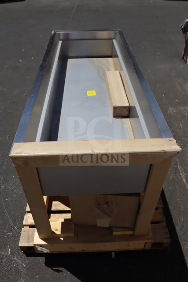 Hatco CWBP-5 cold food well, five pan capacity, new with minor dents, on a pallet, 120V, S/N: 6348312529.