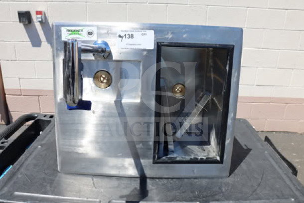 Brand new Regency 600DIWIB1821 stainless steel water station with 23 lb ice bin; 17"x21"; scratch-n-dent condition.