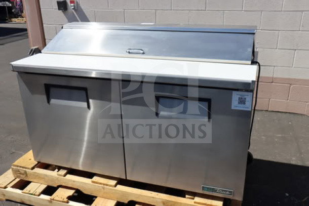 Brand new True TSSU-60-16-HC refrigerated sandwich prep table, 60 3/8", 2 doors, scratch-n-dent condition, 115V, tested.