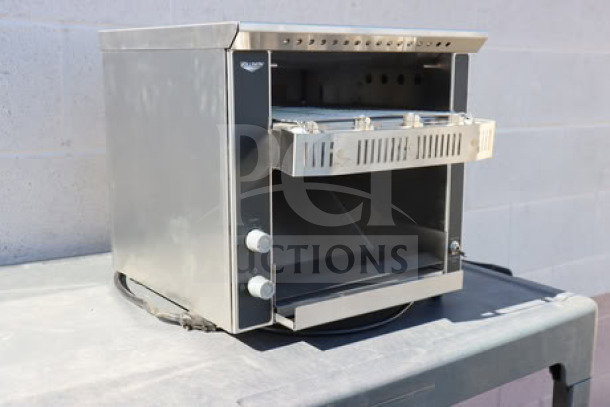 Brand new Vollrath CT2BH-120400 JT1BH conveyor toaster, 1600W, 120V, 2 1/2" opening. Scratch-n-dent condition.