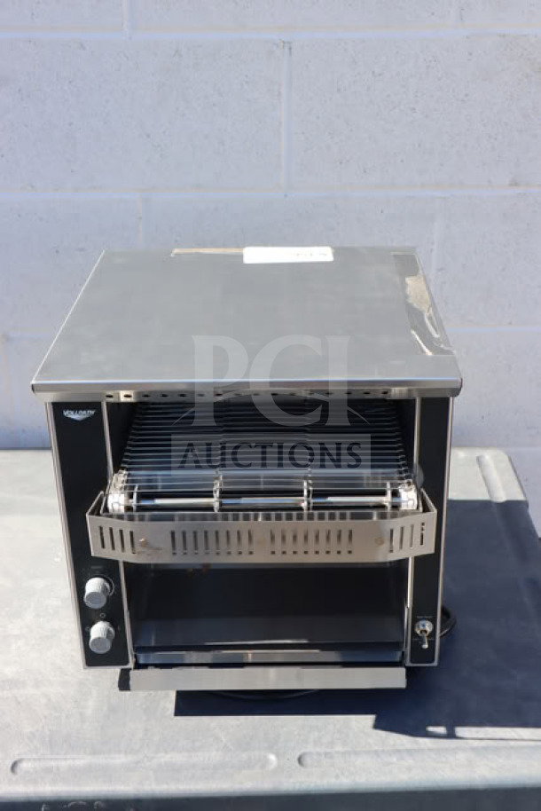 Brand new Vollrath CT2BH-120400 JT1BH conveyor toaster, 2 1/2" opening, 120V, 1600W, slight scratches, S/N: P364-01943675-17.
