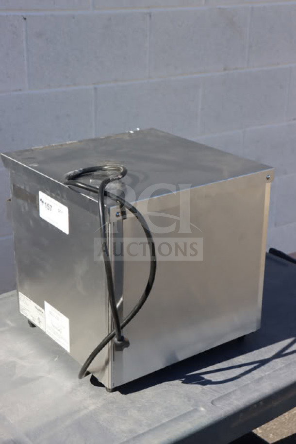 BRAND NEW Vollrath CT2BH-120400 JT1BH conveyor toaster, 2 1/2" opening, 120V, 1600W, scratch-n-dent condition. Serial P364-01943675-16.