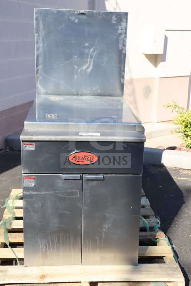 Estella DPC1620T 16" x 20" clamshell tortilla dough press, new condition, dual-heat, 240V, 3600W, scratch-n-dent model.