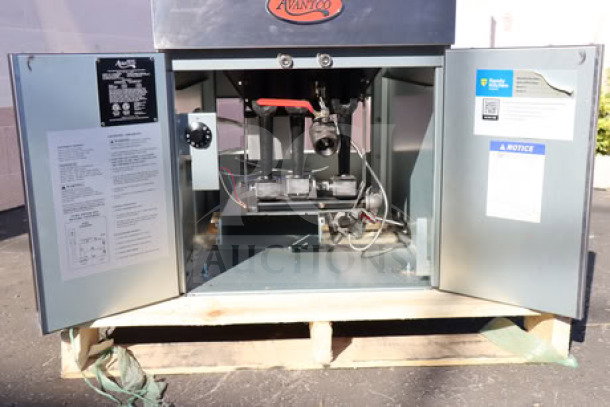 Brand new Estella DPC1620T 16" x 20" dual-heat clamshell tortilla press, 240V, 3600W, scratch-n-dent condition, serial no. 2507053003.