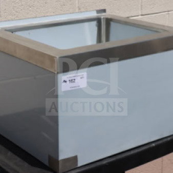 Steelton 522MS162012 mop sink, 25" 18-gauge, 304 stainless steel, one compartment, 20"x16"x12" bowl, scratch-n-dent condition, labeled "162".