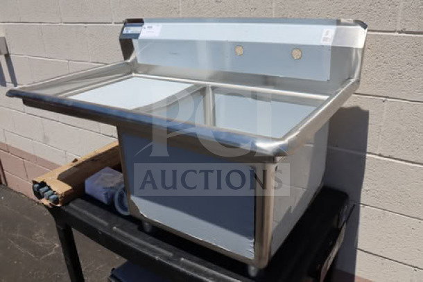 Steelton 522CS11818L commercial sink, one compartment, 18" left drainboard, new scratch-n-dent, stainless steel finish.
