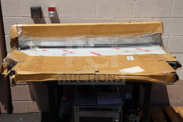 Brand new Cooking Performance Group 351059006 backsplash assembly in damaged packaging. Compatible with multiple S60 models.
