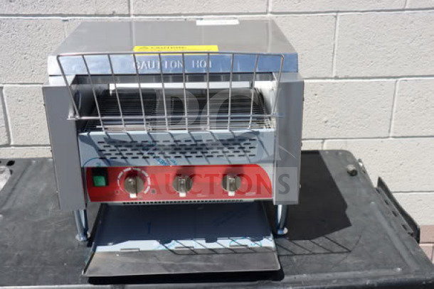 Avantco T3600B conveyor toaster, brand new, scratch-n-dent condition, 14.5" wide, 3" opening, 208V, 3600W, 1200 slices/hour.