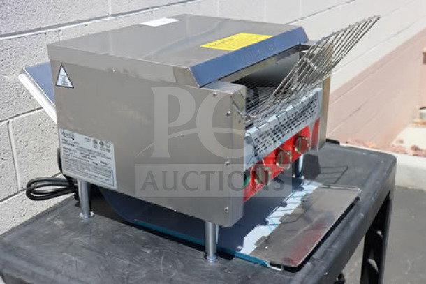 Brand new Avantco T3600B commercial conveyor toaster, 14.5" wide, 3" opening, 208V, 3600W, 1200 slices/hour, S/N: 5104925184T3600B.