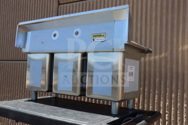 Regency 39" three-compartment sink, galvanized steel legs, model 600S31014. Top right corner bent, out of packaging.