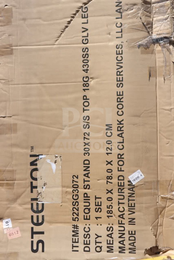 Damaged packaging of Steelton 522SG3072 30"x72" 18-gauge stainless steel equipment stand, includes undershelf and galvanized legs.