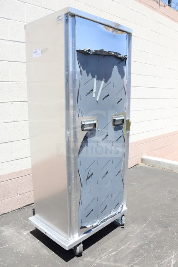 BRAND NEW Cres Cor 109-1840 aluminum 40 pan enclosed insulated rack with visible scratch-n-dent, assembled condition.