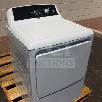 BRAND NEW Out of Box GE GTX52EASPWB 6.2 cu. ft. front load electric commercial dryer on pallet, possible scratches/dents.