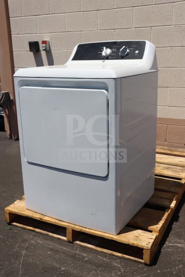 BRAND NEW GE GTX52EASPWB 6.2 cu. ft. front load electric dryer, minor scratches and dents, 208-240V, 30A, on pallet.