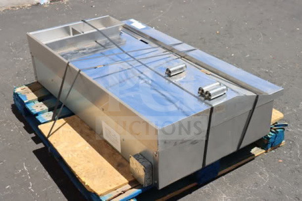 Cooking Performance Group GU-CPG-48-M 48" chrome plated griddle, scratched & dented, 12,000W/16,000W, on pallet.