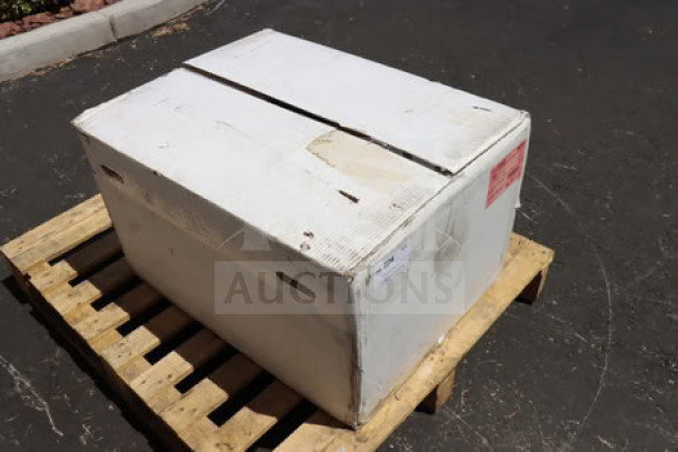 Endura 3935A03 grease trap, 70 lb., 35 GPM, 3" hub, in original packaging on a wooden pallet. Brand new condition.
