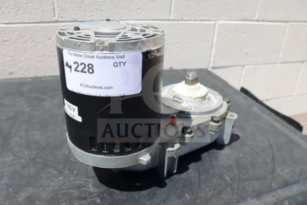 Brand new Scotsman A33220-021 gear reducer and motor, slightly scratched, compatible with 78 models, serial #A23J266876.