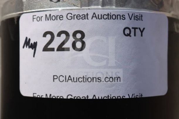 BRAND NEW SCRATCH-N-DENT Scotsman A33220-021 gear reducer & motor, compatible with 78 models, serial #A23J266876. Tag shows "PCIauctions.com," marked 228.
