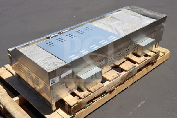 Avantco EG60E 60" electric countertop griddle, brand new scratch-n-dent, on pallet. Model EG60E, 240V, 17,500W.