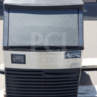 Avantco Ice UC-H-160-A 26" undercounter ice machine, 160 lb., 115V, cosmetic damage, serial #194UCH160A-25060032.