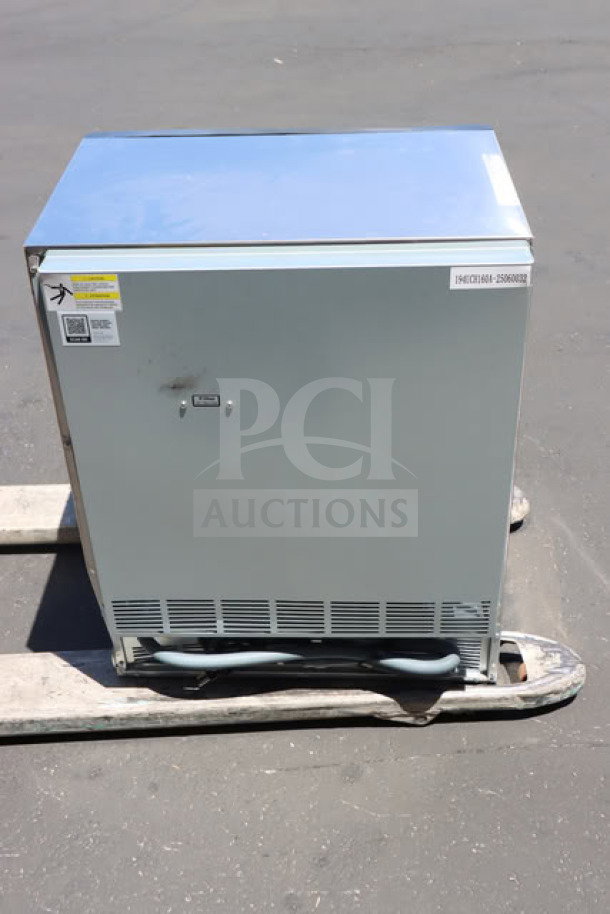 Avantco Ice UC-H-160-A undercounter ice machine, air-cooled, 160 lb capacity, scratch-n-dent condition, serial #194UCH160A-25060032.