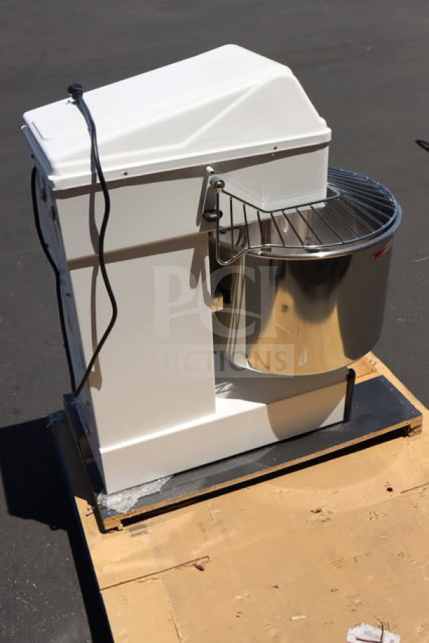 BRAND NEW Estella SM60 60 Qt. Spiral Dough Mixer, 220V, 4 HP; Out of packaging, possible scratches/dents, Serial #348SM60122500061.