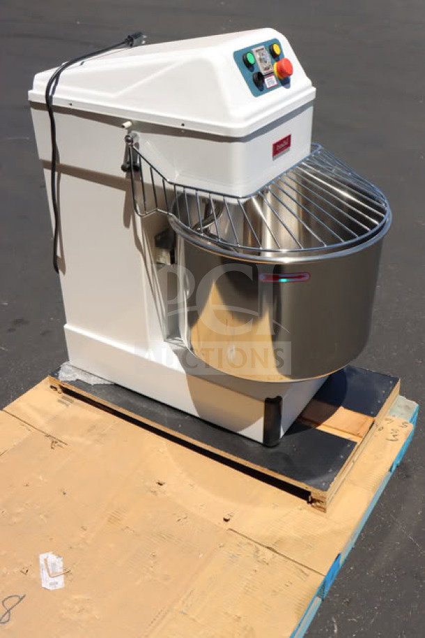 Brand new Estella SM60 60 Qt. two-speed spiral dough mixer, 220V, 4 HP. Out of original packaging, minor scratches/dents.