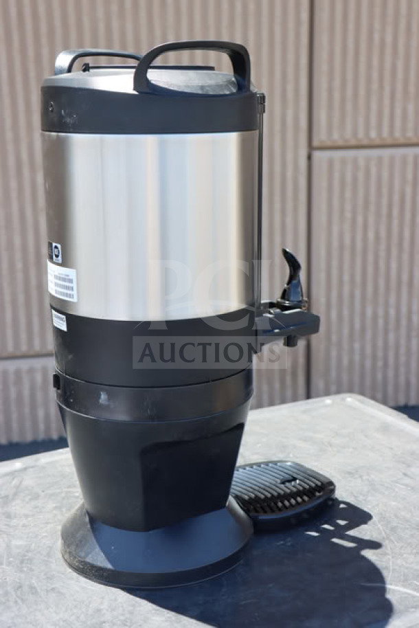 Curtis TXSG1501S600 ThermoPro 1.5 Gallon Vacuum Server with stylized base, new condition, serial #15282188.