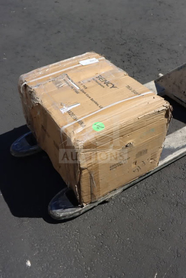 BRAND NEW! Regency 600GTNC15 30 lb. grease trap, packaging damaged, 15 GPM, 2" non-threaded connections, non-PDI certified.