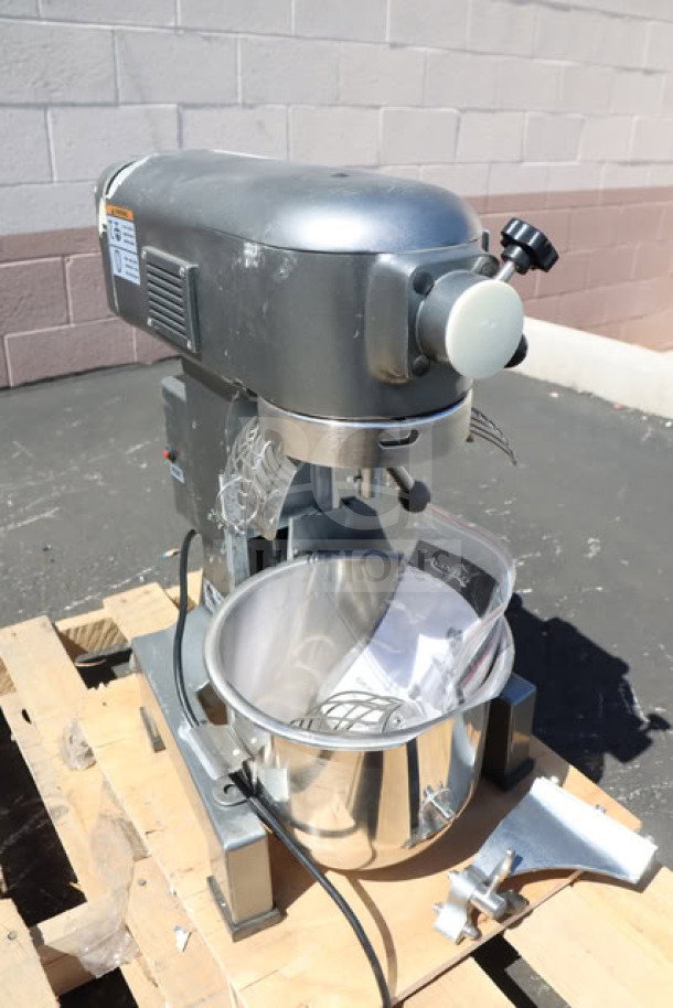 Brand new Avantco MX10H 10 Qt. planetary stand mixer with guard and accessories, 120V, 3/4 hp, serial #52 0230 25.
