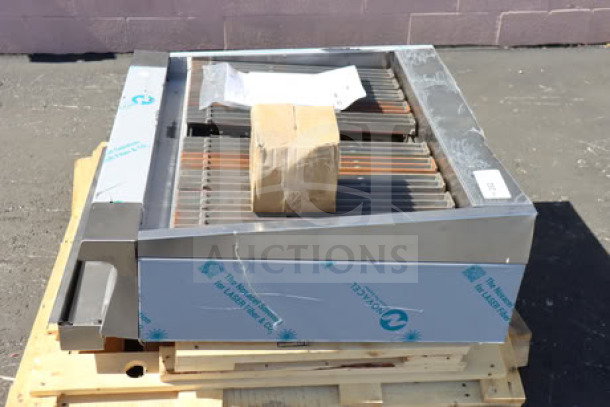 BRAND NEW scratch-n-dent U.S. Range UTBG36-AB36 36" charbroiler, 90,000 BTU, adjustable grates, boxed, on pallet.