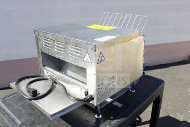 Brand new Avantco T3600B conveyor toaster, 14.5" wide, 3" opening, 208V, 3600W, 1200 slices/hour; bent prong on cord.