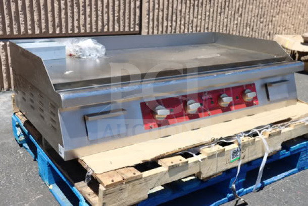 Avantco EG48N 48" electric countertop griddle, 208/240V, 10482W-14000W, stainless steel, excellent condition, four burners.